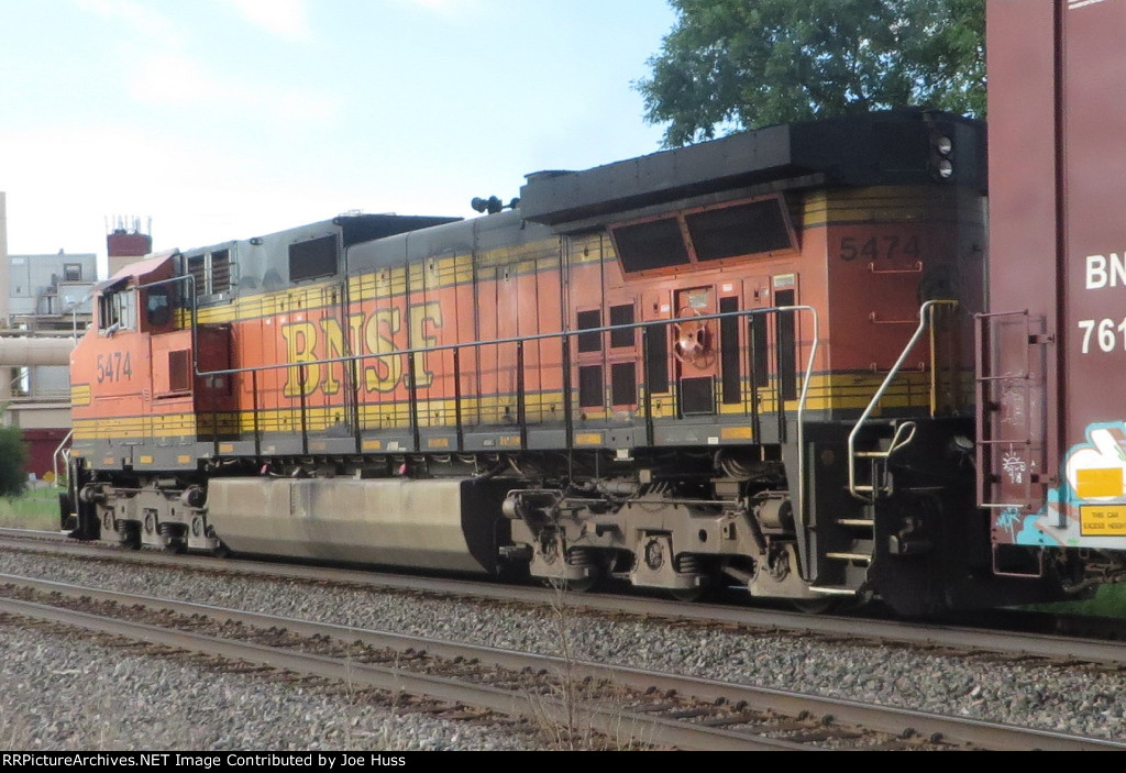 BNSF 5474